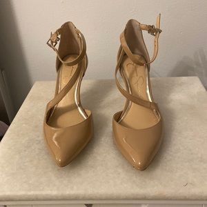 Jessica Simpson 3in tan heels size 6.
